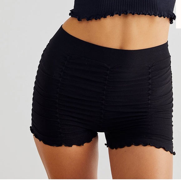 free people intimatly Pants - 🌺free people Ruched seamless pliseah short